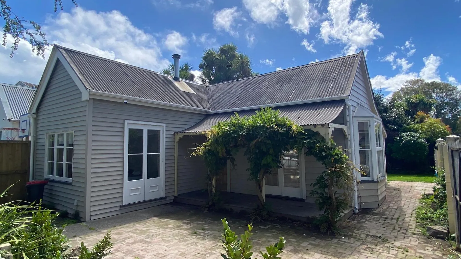 Charming Christchurch Central Cottage location